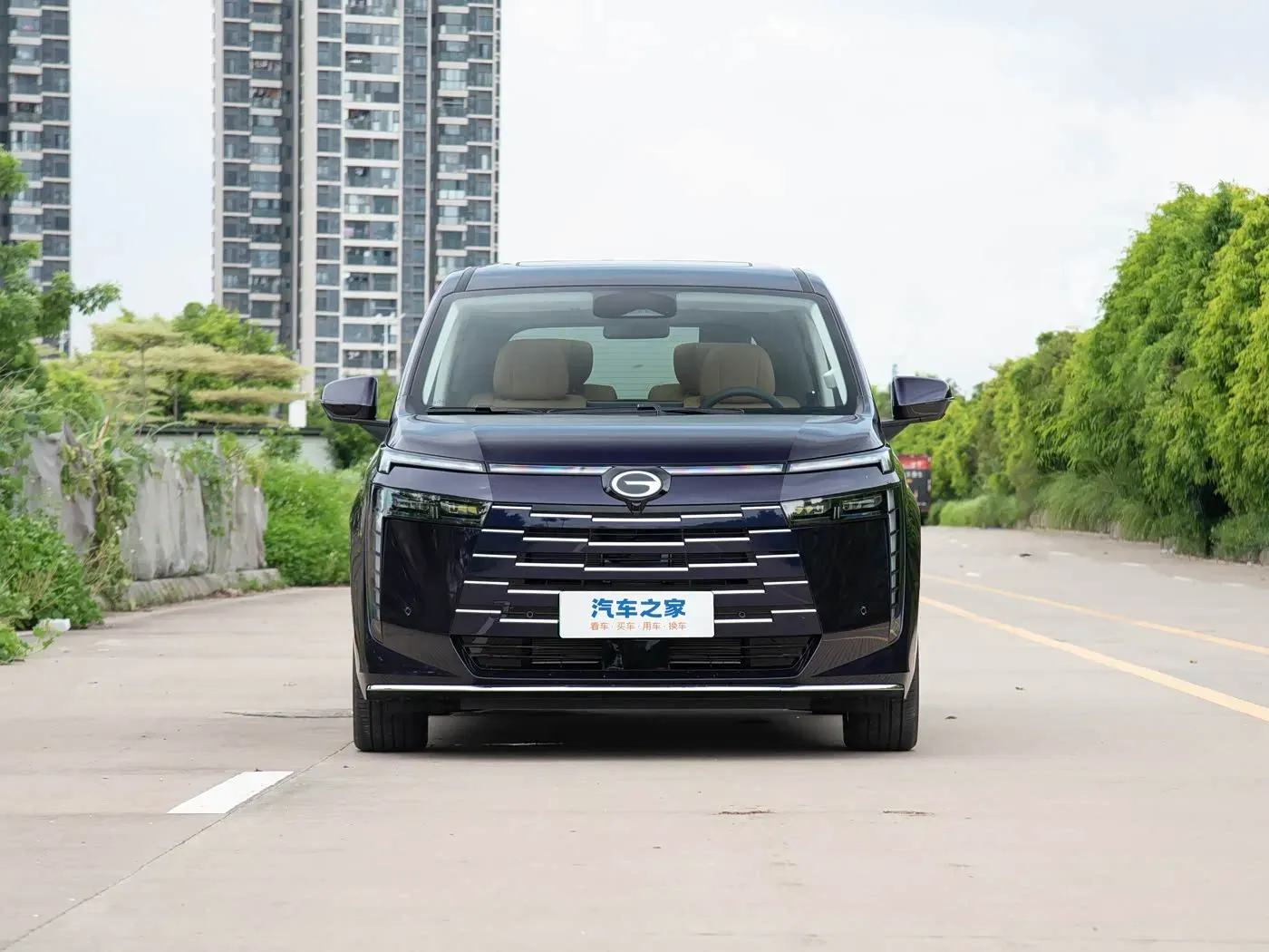imgi_96_GAC-Trumpchi-E8-Large-Phev-MPV-Sedan-7-Seats-New-Energy-Vehicle GAC Trumpchi E8 Phev 7 Seats New Energy Vehicle MPV– Wholesale Price From China | Cars From China for Sale - Image 1